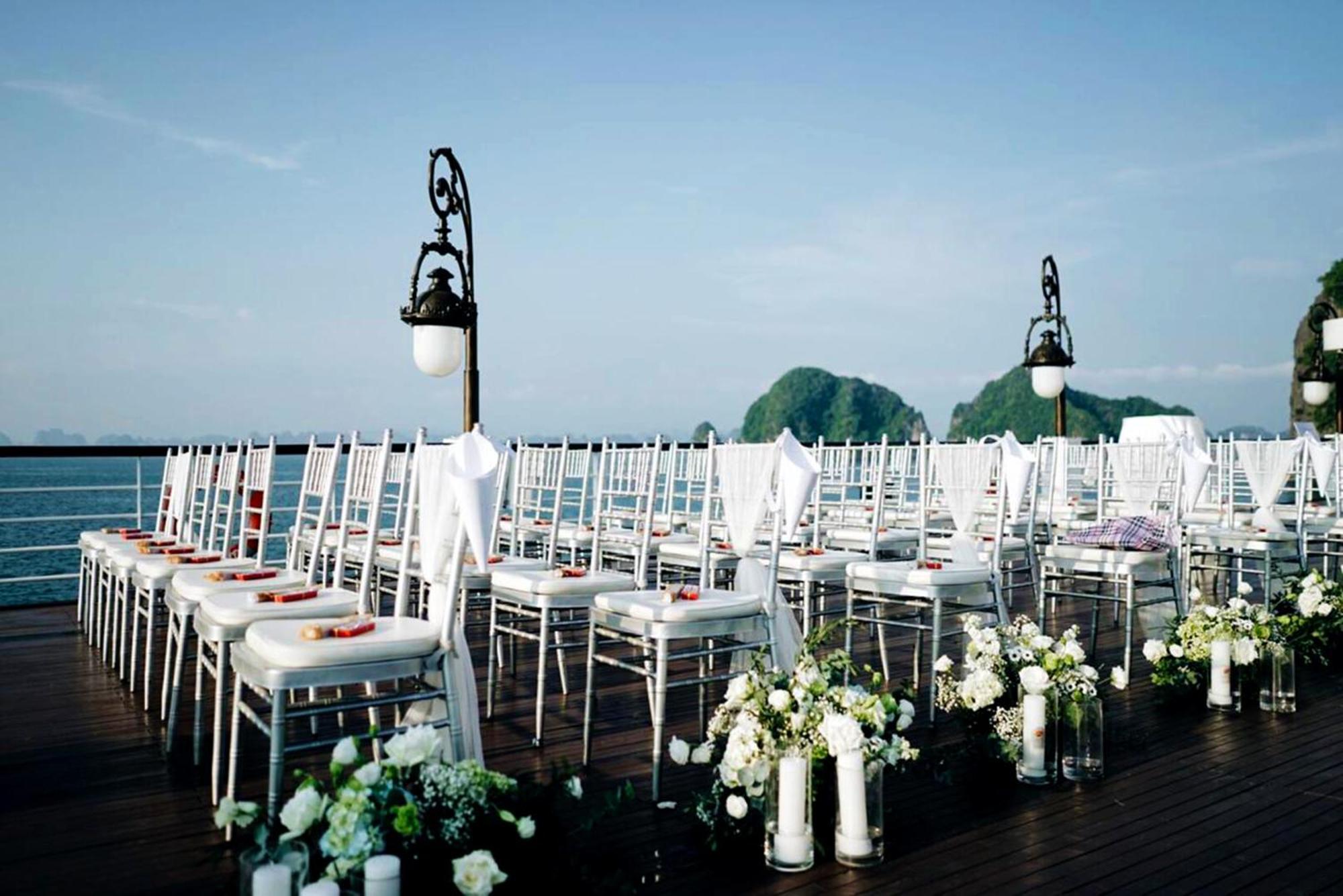 Hotel Ambassador Cruise Halong Bay Ha Long Exterior foto