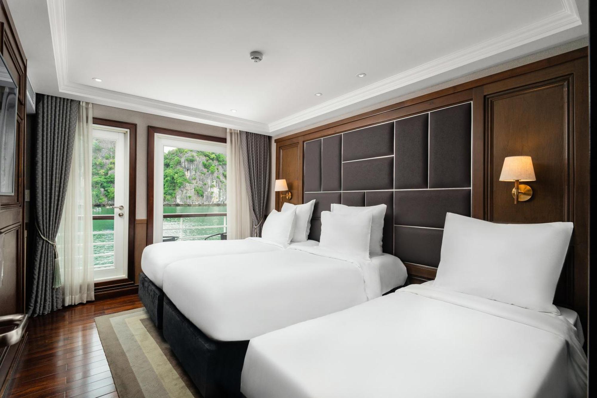 Hotel Ambassador Cruise Halong Bay Ha Long Exterior foto